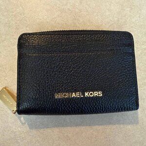 Michael Kors Jet Set Travel Medium Saffiano Leather Wallet